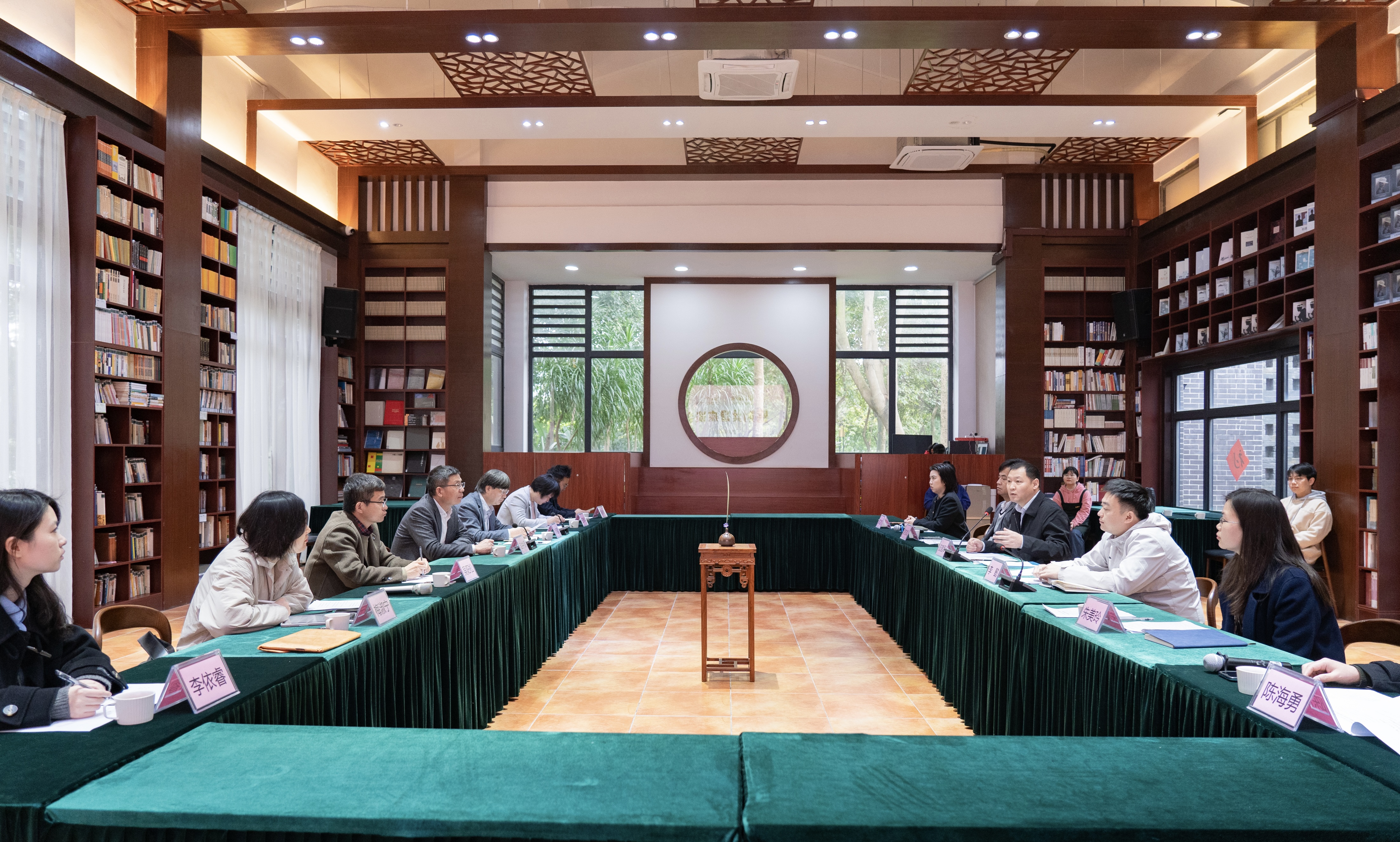 理论宣传|在乡村振兴一线讲授“大思政课” 共建新时代文明实践中心 ——黑料网
赴清远开展结对共建工作